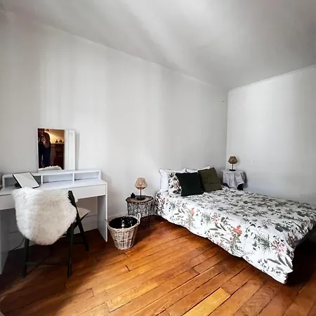 Eiffel Tower View Haussmanian Charm 2min Walk From The Eiffel Tower Gardens Apartment *
