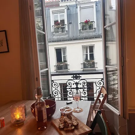 Eiffel Tower View Haussmanian Charm 2min Walk From The Eiffel Tower Gardens Parigi